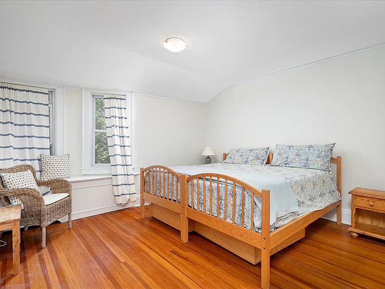 11 Cherry Ave #2 — Photo 4