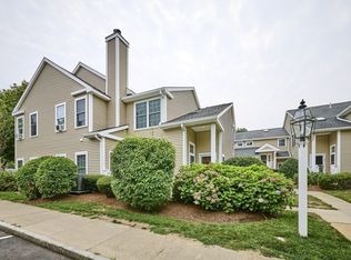 40 Bradford Commons Ln UNIT 40, Braintree, MA 02184