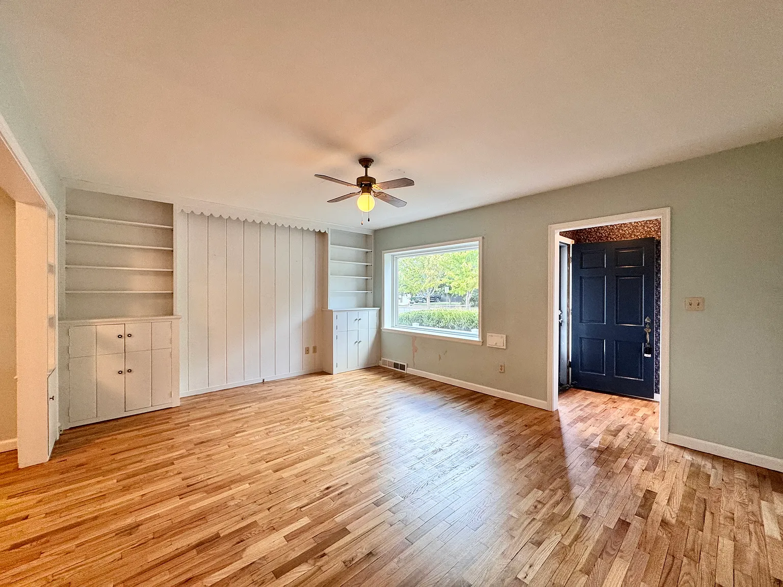 2 bed, 1305 sqft, $1,200 — Photo 4