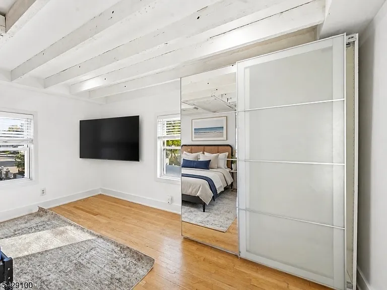 543 Springdale Ave #1 — Photo 13