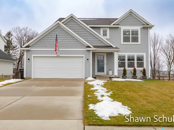 3823 Elm Ridge Dr, Holland, MI 49424