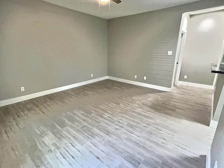1230 Cortlandt St #1 — Photo 4