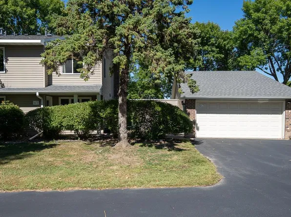 9478 Ranchview Ln N, Maple Grove, MN 55369