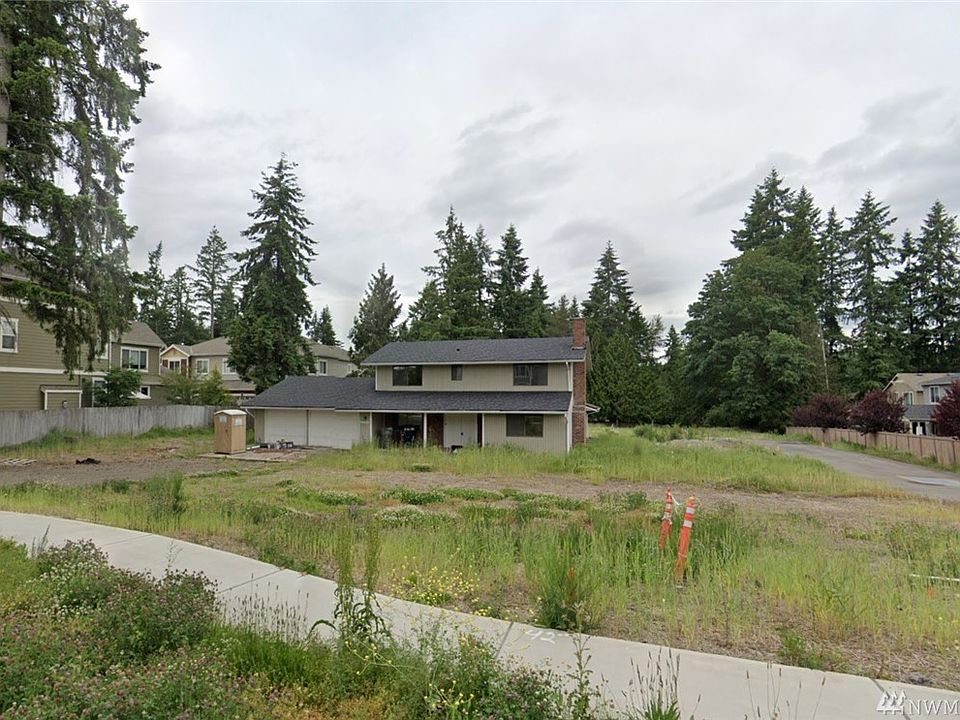2nd image of 16828 NE 122nd St