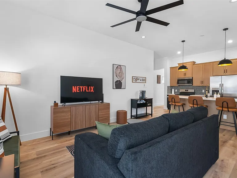 8007 Cora St #A — Photo 16