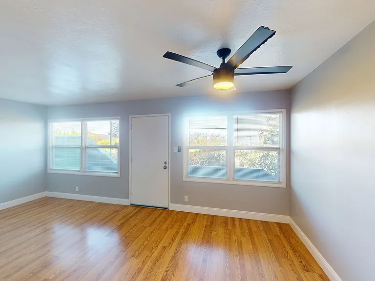 845 Macarthur Blvd — Photo 8