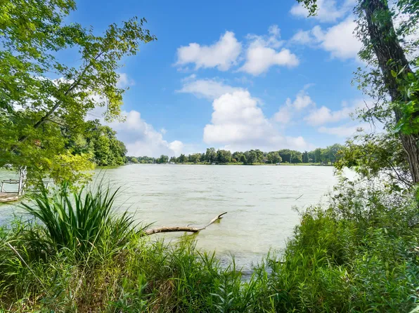 1026 George Allen Dr, South Vienna, OH 45369