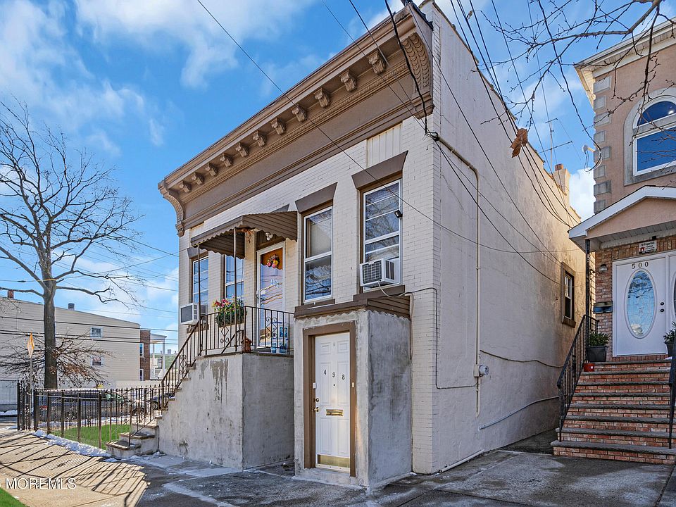 2nd image of 498 Delavan Avenue