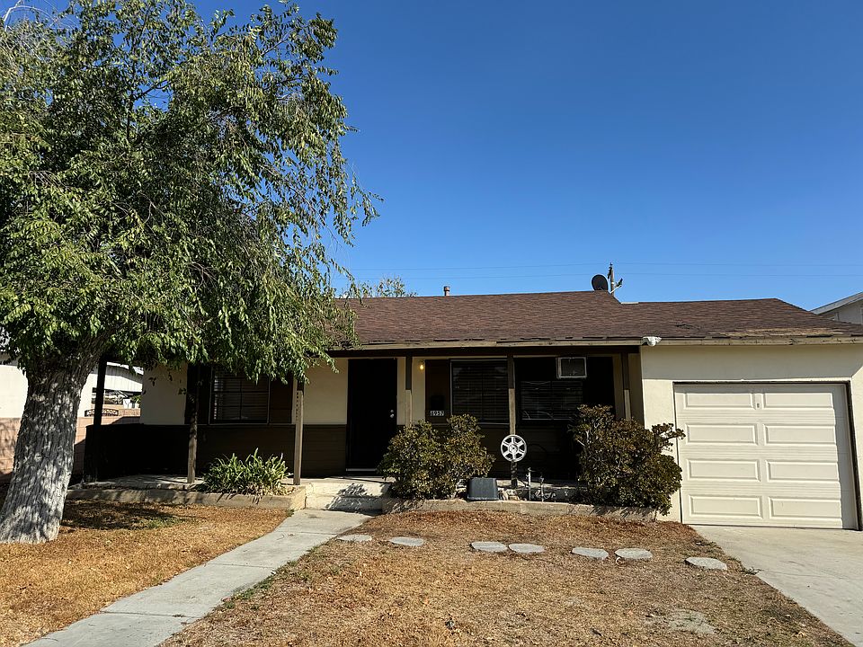 1st image of 8957 Chantry Ave