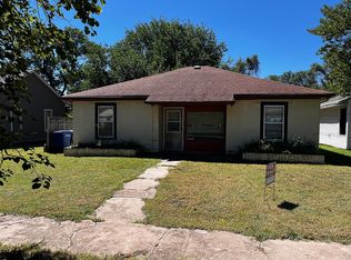 447 E Broadway Ave, Augusta, KS 67010