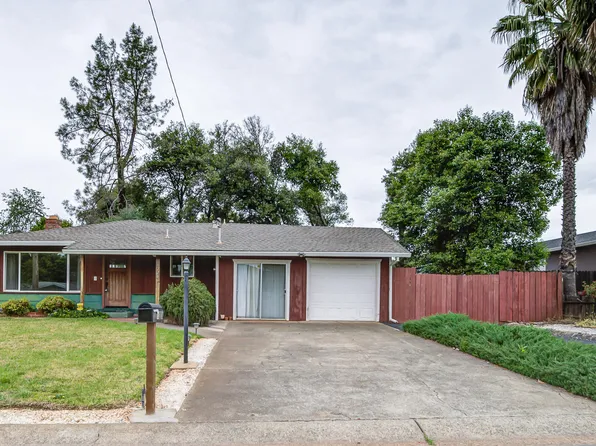 1228 Ledell Dr, Redding, CA 96002