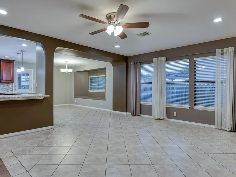8335 Bent Meadow Dr #BENTMEADOW8335 — Photo 4