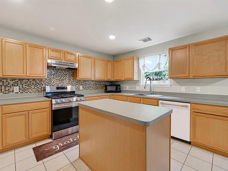 3934 Brook Garden Ln — Photo 12