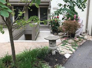 1237 Lake Shore Dr #274, Columbus, OH 43204