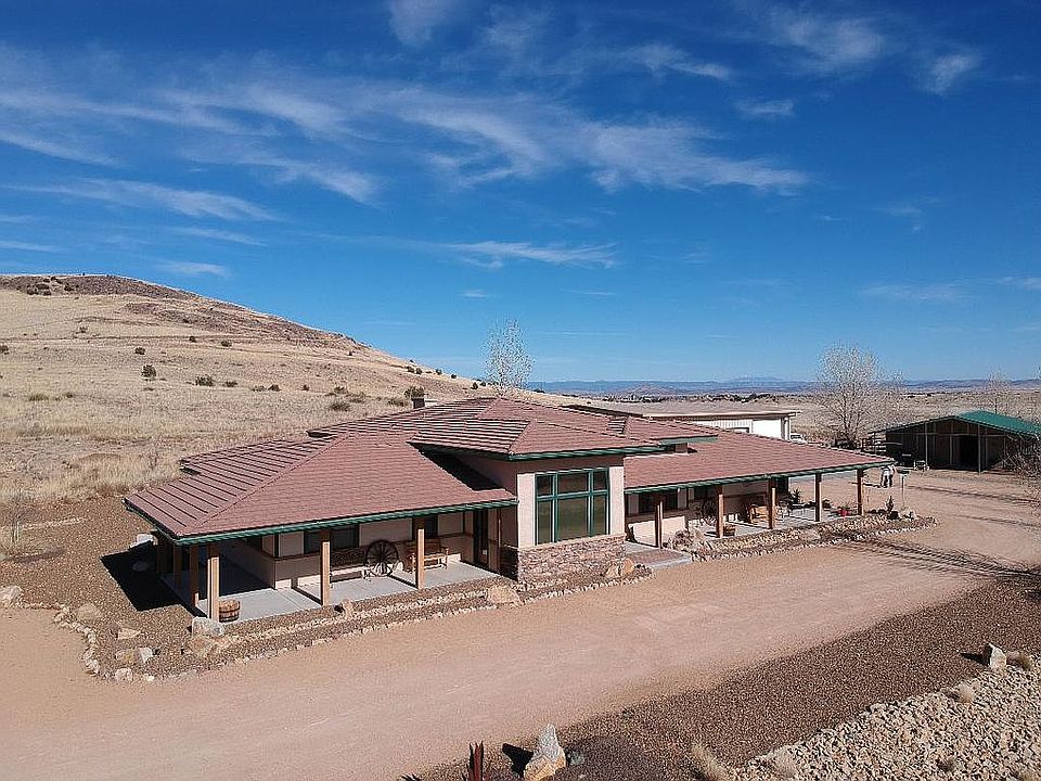 2nd image of 11511 N Cowboy Trl