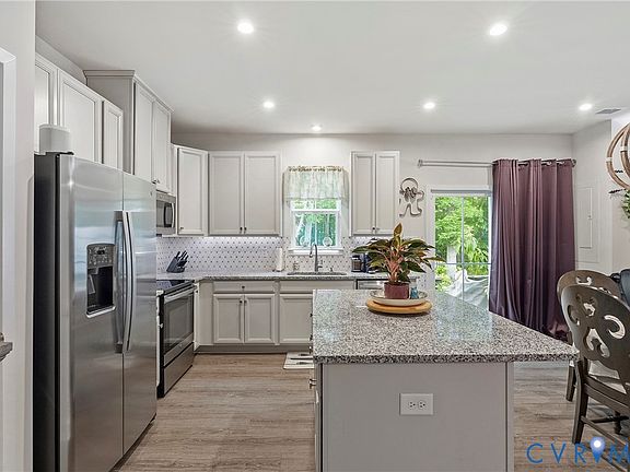 3rd image of 10844 Genito Square Dr