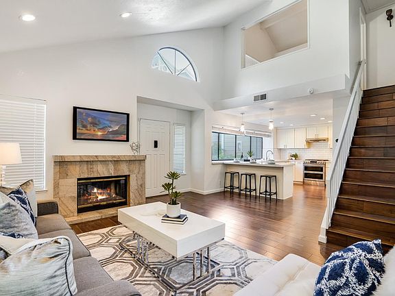 5th image of 2851 Buena Crest Ct