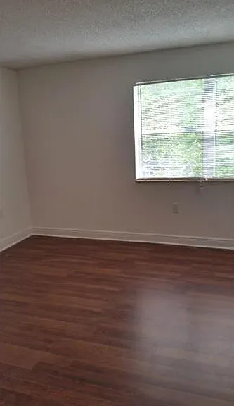 8059 SW 21st Ct — Photo 5