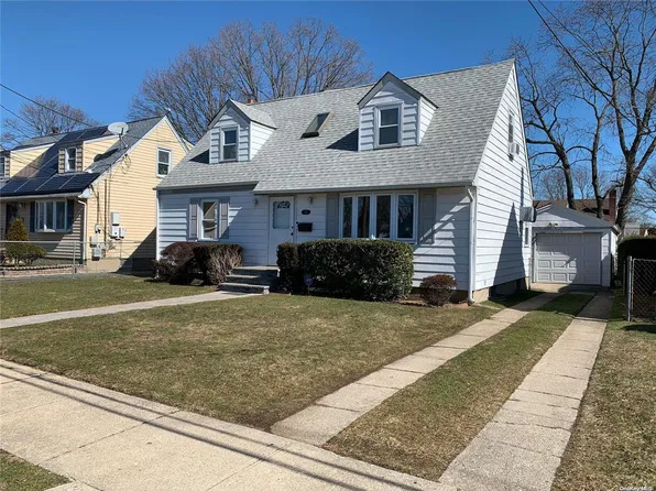 931 Cewell Avenue, Uniondale, NY 11553