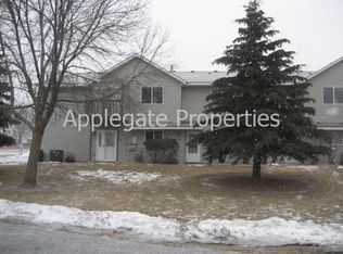 1612 Helena Rd N, Saint Paul, MN 55128