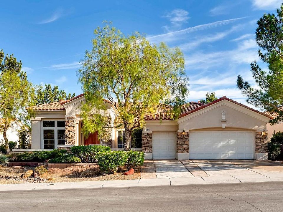 1st image of 2832 Vista Butte Dr
