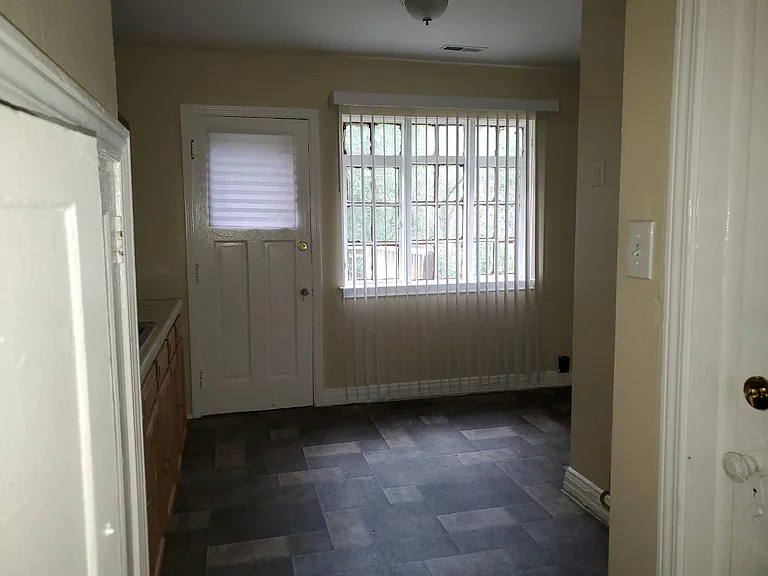 17161 Northlawn Ave #2 — Photo 11