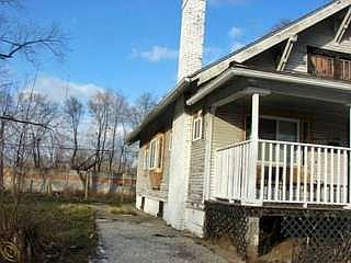 2nd image of 13142 Compass St