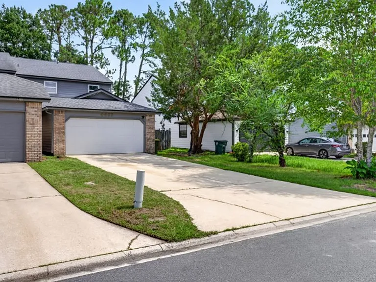 4427 Millstone Ct — Photo 3