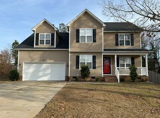 67 Pender Rd, Spring Lake, NC 28390