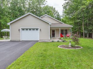 184 Yarmouth Rd, Gray, ME 04039