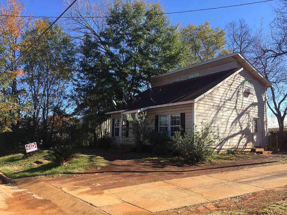 1st image of 514 W Debard St