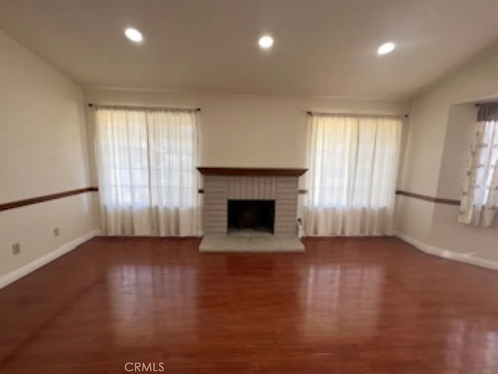 3 bed, 1747 sqft, $4,000 — Photo 2