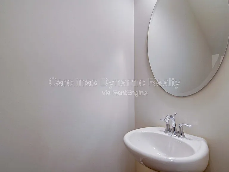 914 S Battleground Ave #4 — Photo 7