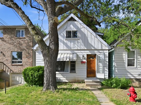 70 Ward Ave, Hamilton, ON L8S 2E9