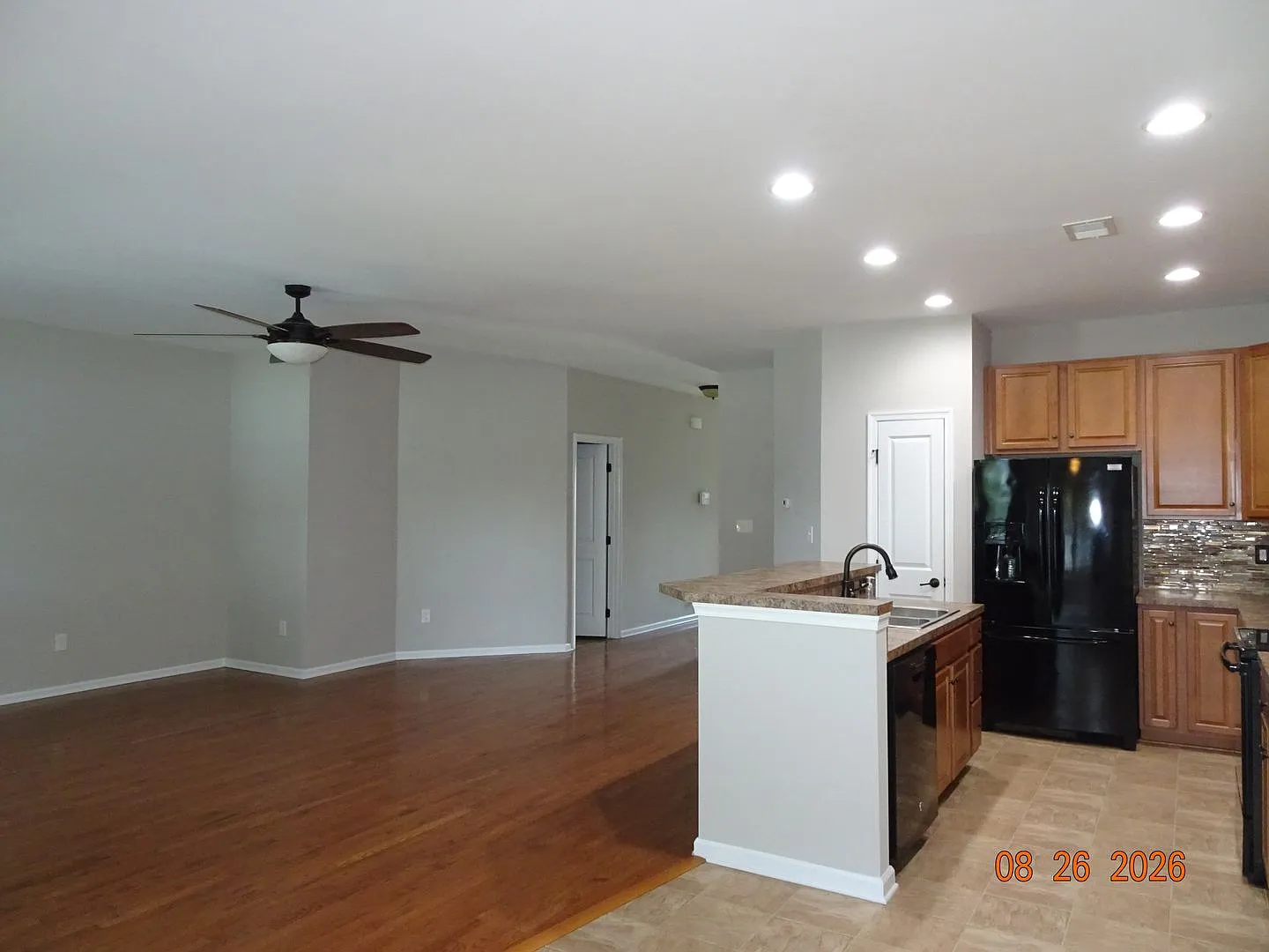 3 Bedroom. 2 Bath Single Family Home for Rent — Photo 4