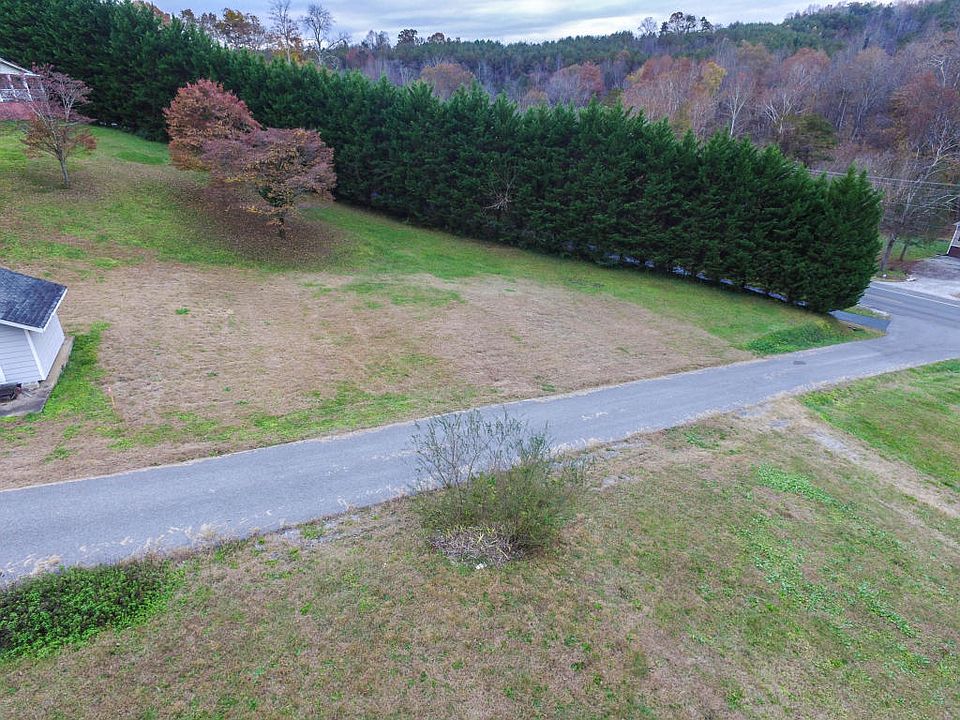 2nd image of 181 Manor Rd