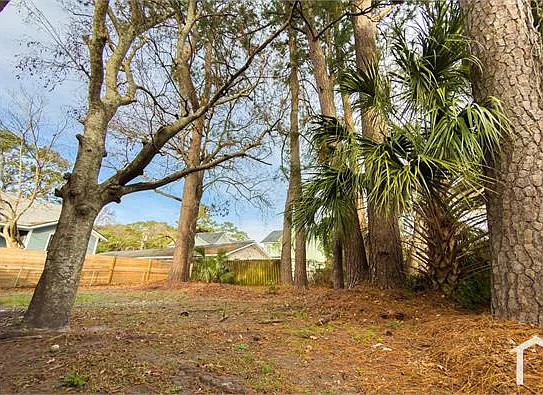 3 bed, 1023 sqft, $2,030 — Photo 4