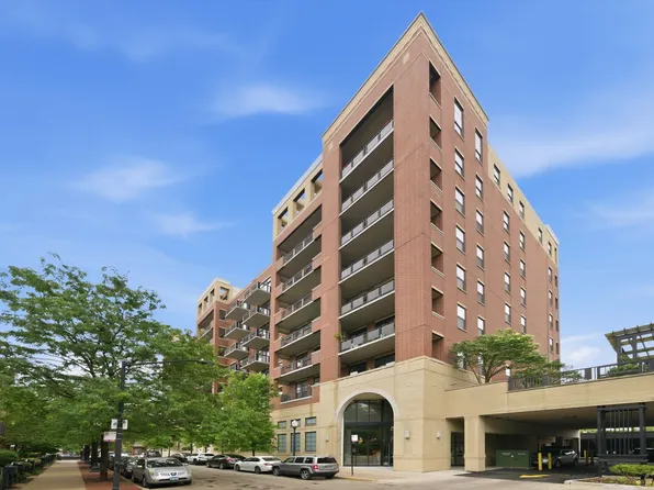 811 W 15th Pl Unit 807, Chicago, IL 60608