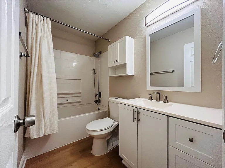 2608 Cypress Ln — Photo 9