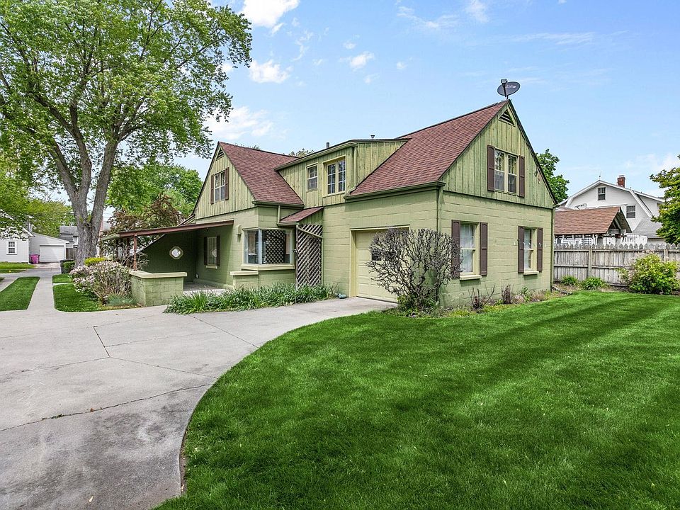 1st image of 156 Saint Clair Ave