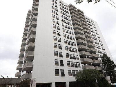 1600 Center Ave APT 11H, Fort Lee, NJ, 07024