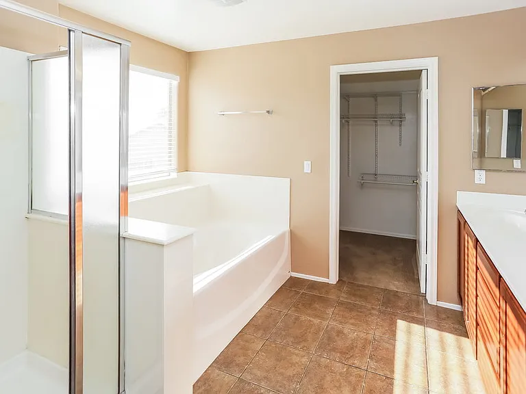 6830 S 44th Ln — Photo 12