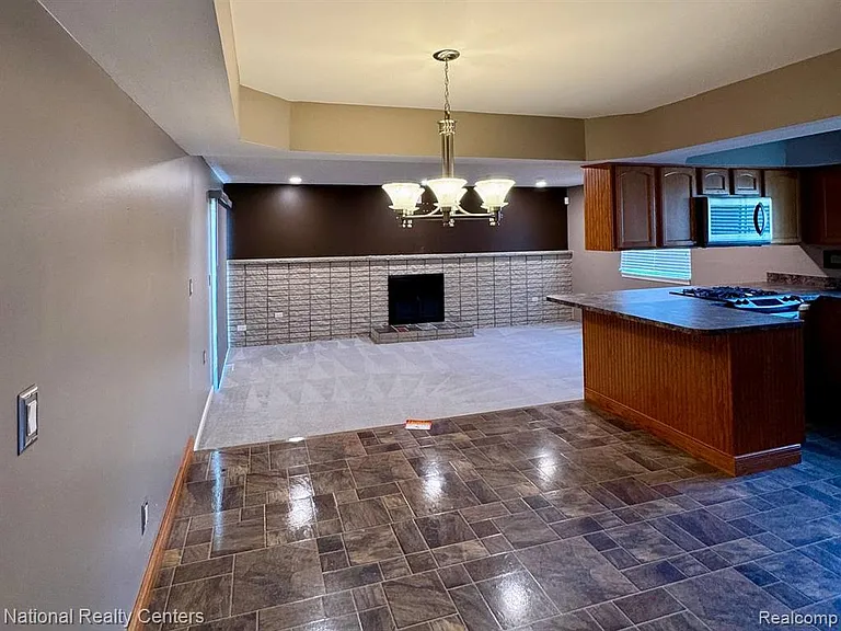 34528 Hawke Dr — Photo 4