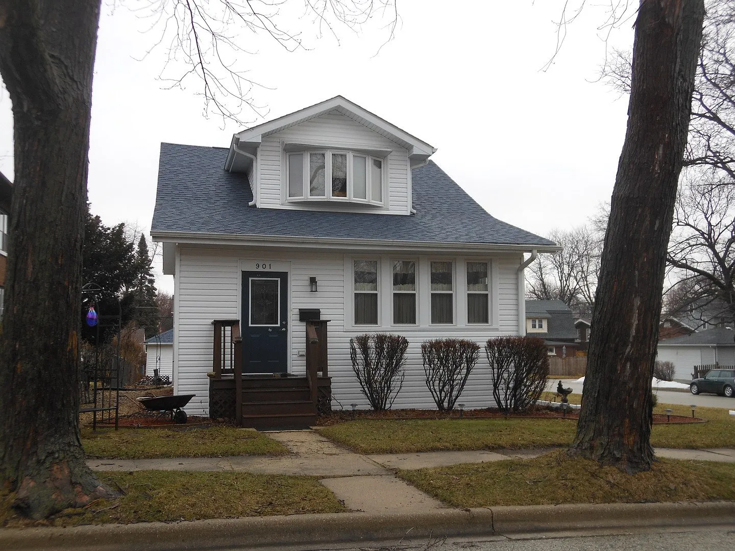 901 Caton Ave photo 1