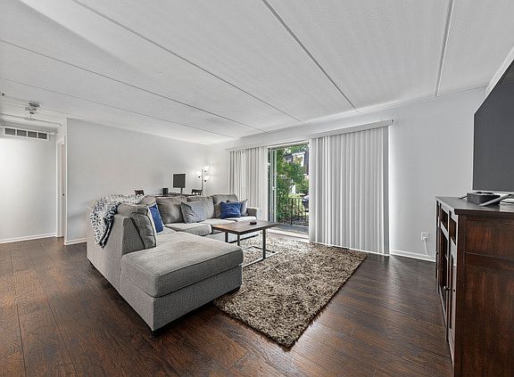 4th image of 1115 Royal Saint George Dr APT 103