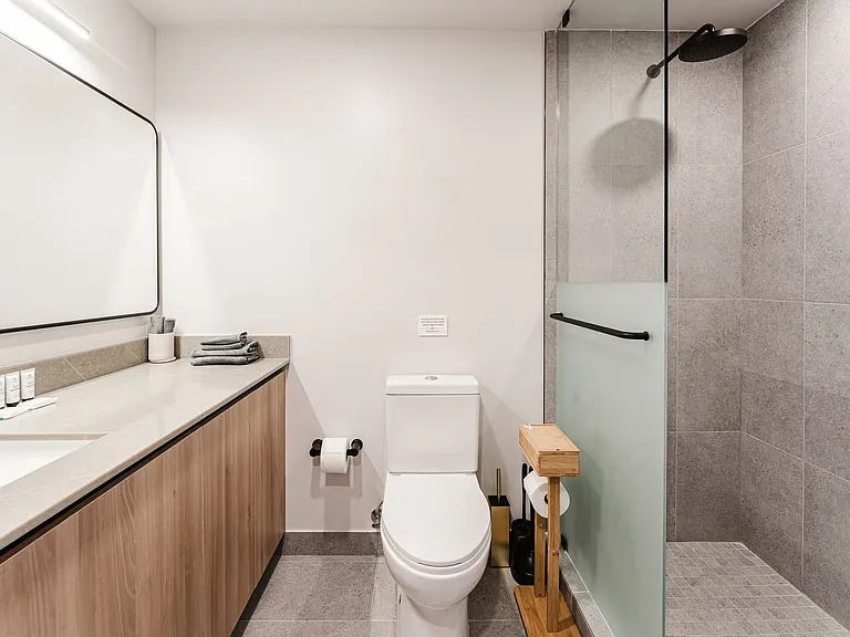 121 NE 5th St #311 — Photo 13