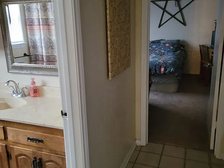 703 Skyline Dr — Photo 9