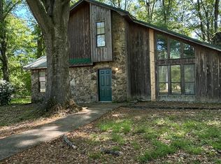 806 Bellview Dr, Aberdeen, MS 39730