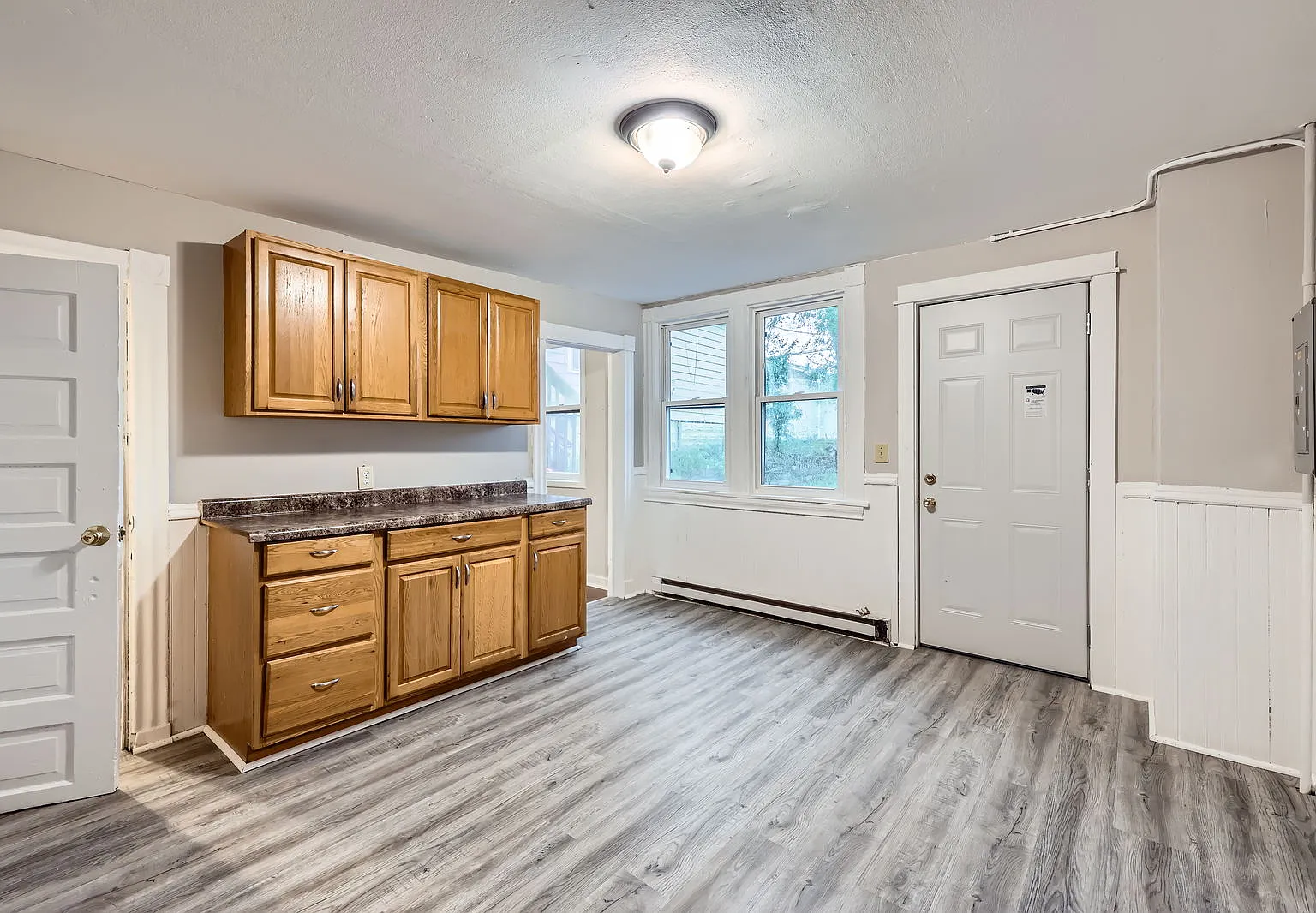 1 bed, 717 sqft, $1,150 — Photo 1