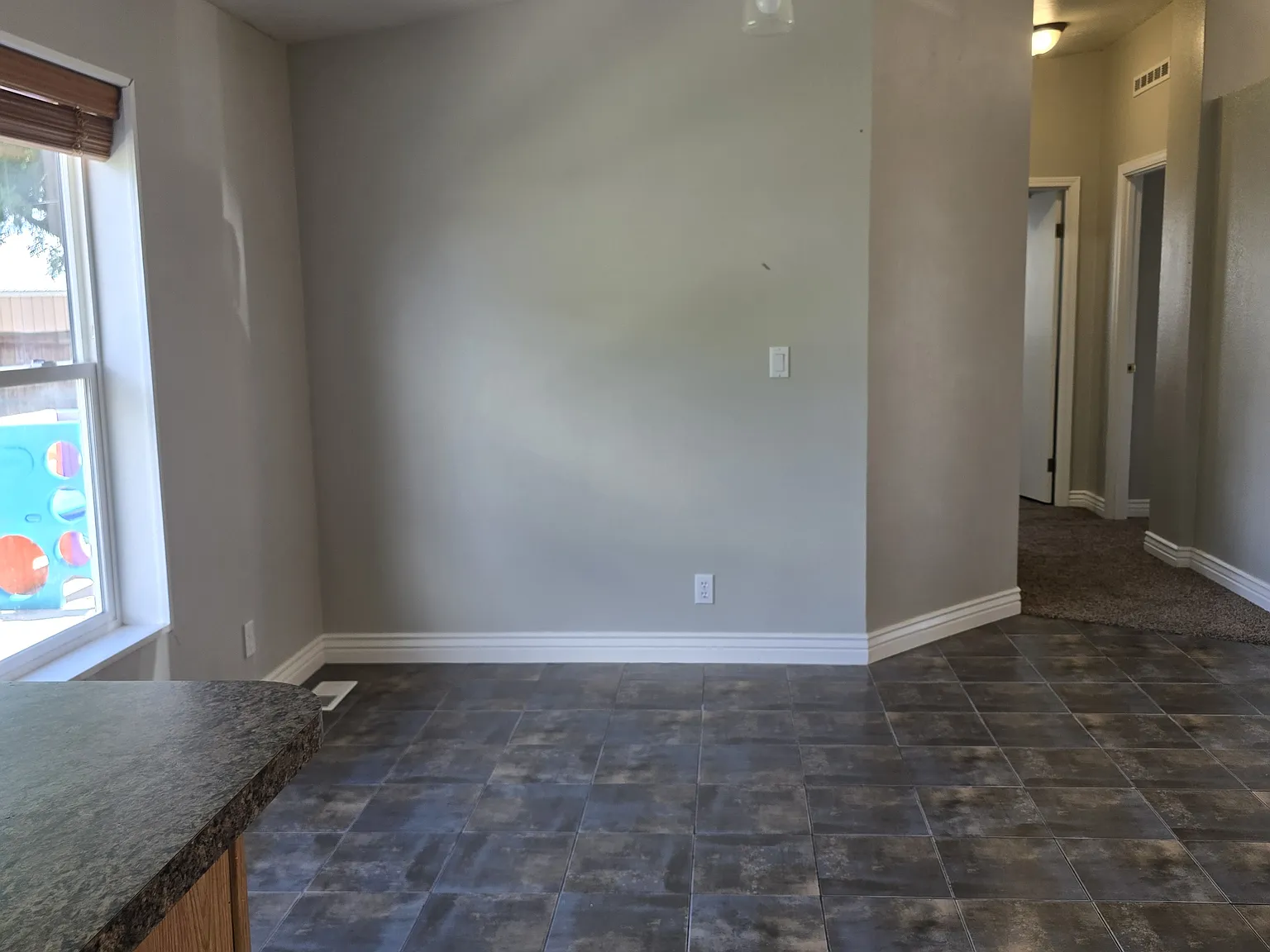 3 bed, 1404 sqft, $2,100 — Photo 4